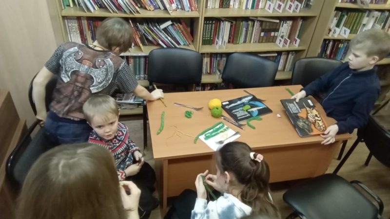 Нестеровские ребята узнали много интересного о змеях и сделали их сами