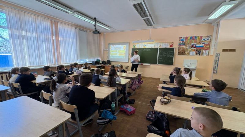 Никольские ребята узнали об истории и традициях Масленицы