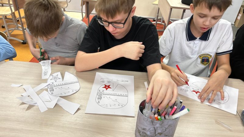 Тучковские школьники участвовали в патриотической акции