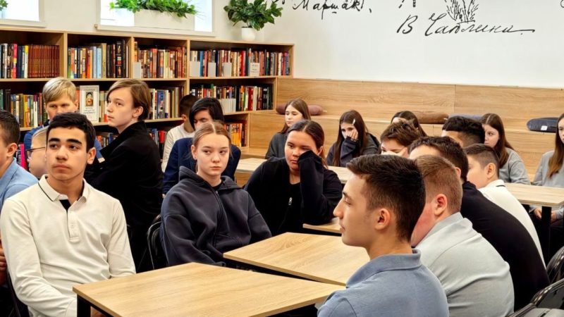 Для юных ружан провели диспут «Я – патриот!»