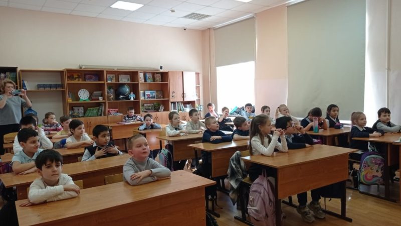 Тучковские ребята обсудили с библиотекарем правила поведения в опасных ситуациях