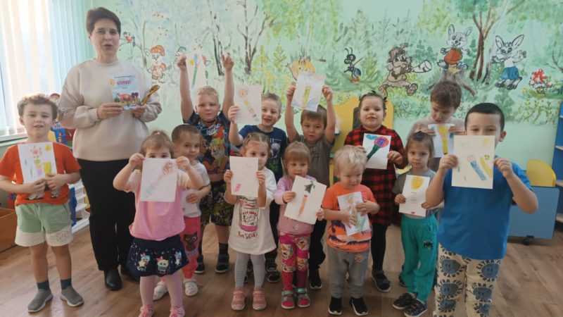 Воспитанники детского сада в Колюбакино узнали историю о ложках от местного автора