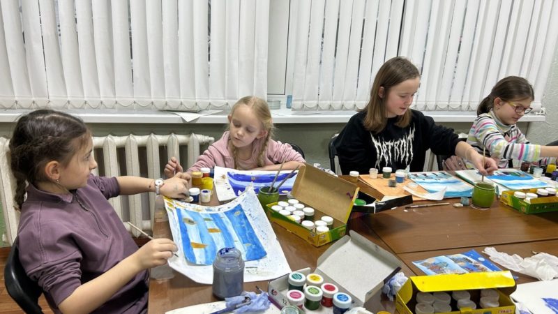 Юные тучковцы рисовали зимние пейзажи