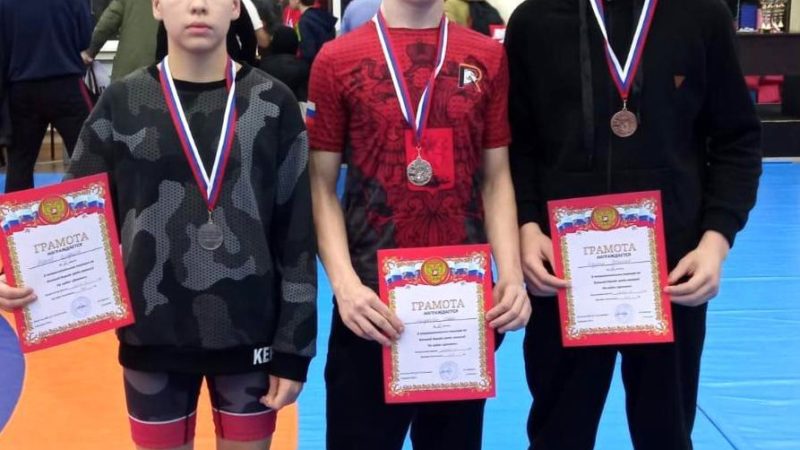 Рузские спортсмены привезли два серебра и бронзу с межрегиональных соревнований по вольной борьбе