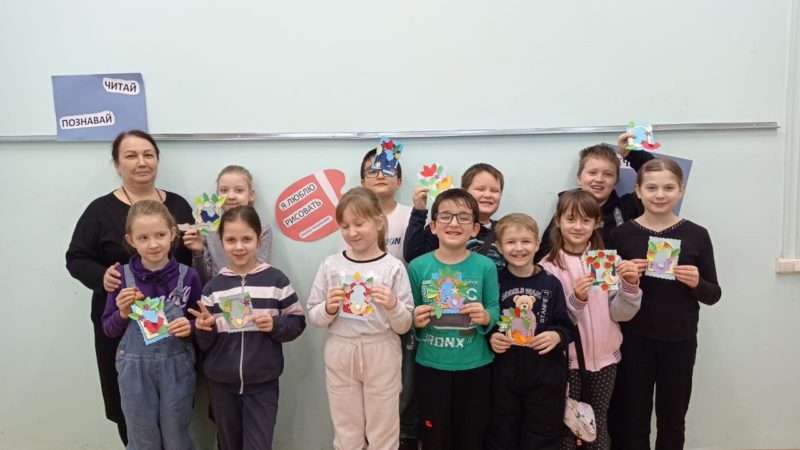 В Тучковской библиотеке отдых школьников наполнили творчеством