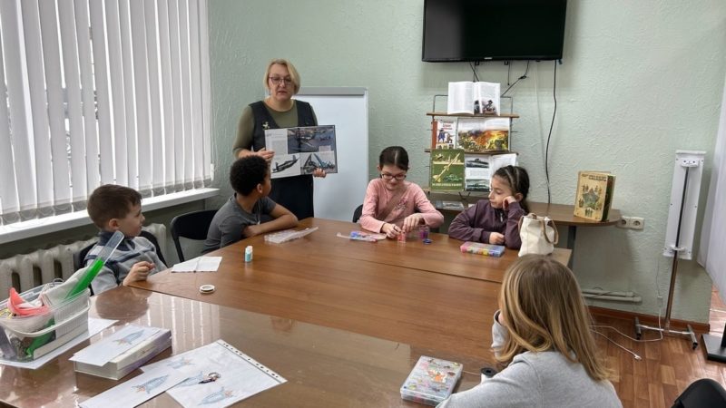 В Тучково сплели ракеты из бисера