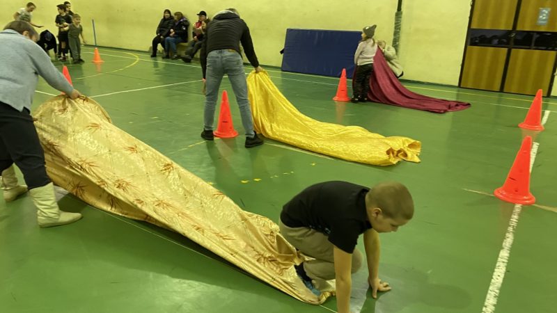 Брикетские ребята соревновались в силе, смекалке и ловкости