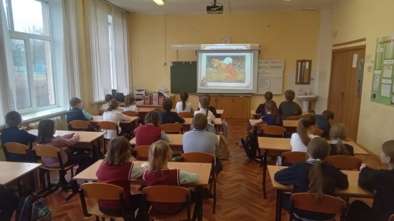 Старорузские школьники узнали новые слова, благодаря «Коньку-горбунку»     