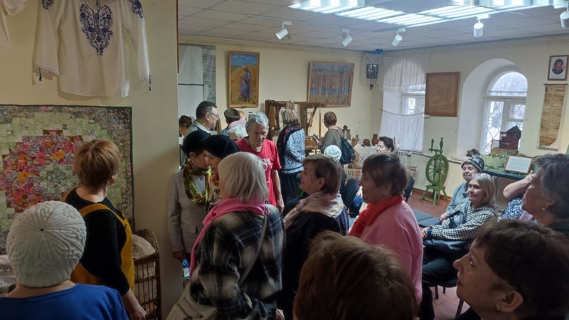 Долголеты из Мытищ побывали с экскурсией в Рузском округе