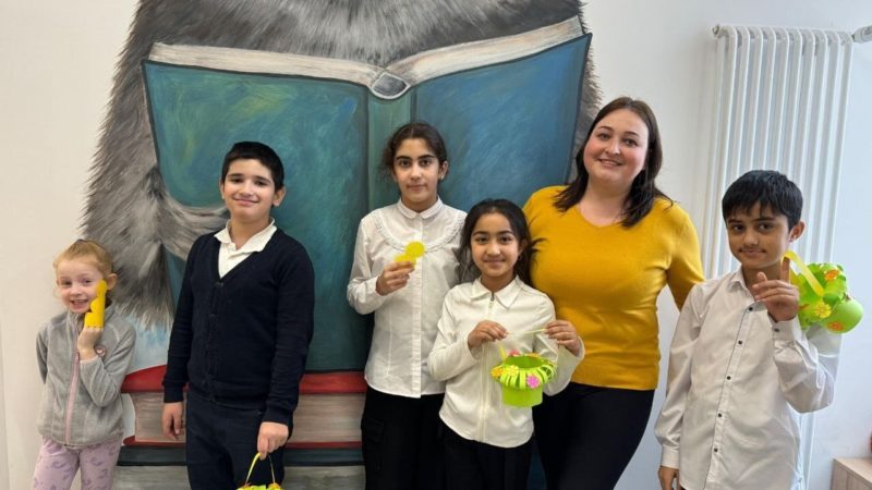 Юные ружане мастерили подарки для мам