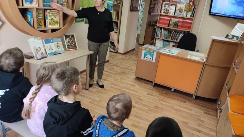 В Тучковской библиотеке звучали стихи, посвящённые мамам и бабушкам