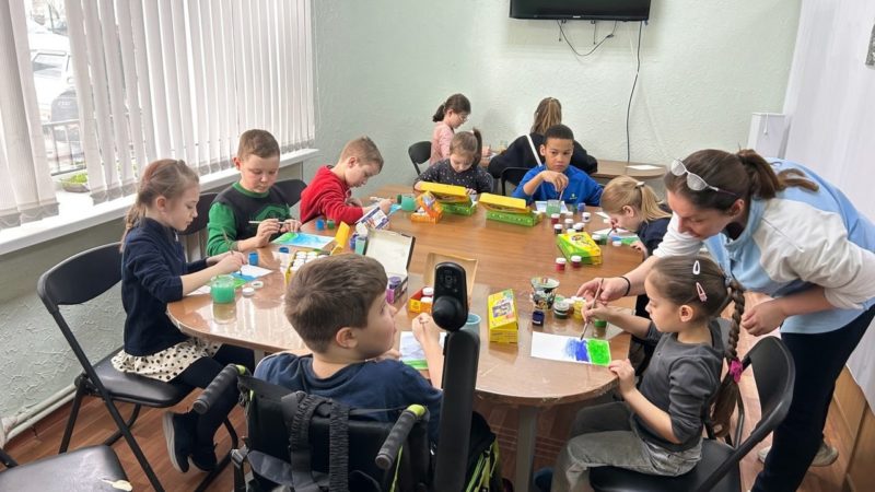 Юные тучковцы создавали весенние шедевры