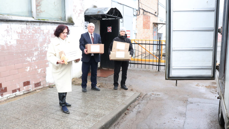 Члены рузского отделения Союза пенсионеров Подмосковья собрали гуманитарную помощь для бойцов СВО