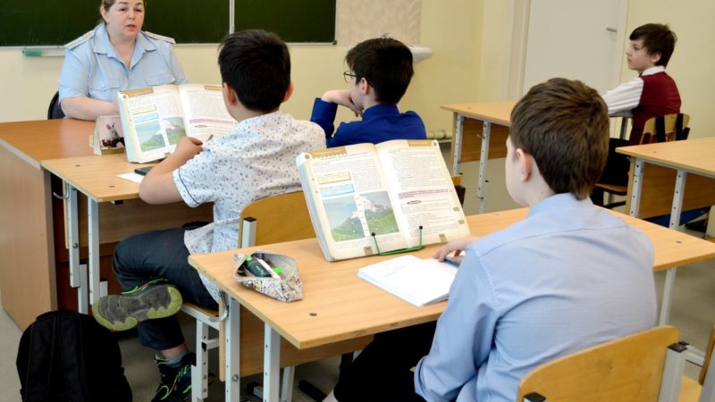 Полицейские Рузского округа ведут контроль за досугом подростков