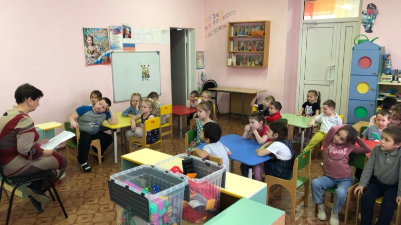 Брикетские ребята узнали историю Конька-горбунка