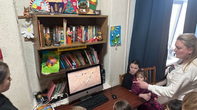 В Златоустовской библиотеке прошёл информационный час «Наркотикам нет»