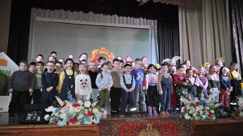 В Дорохово прошел спектакль «Как медведь Ком весну украл»