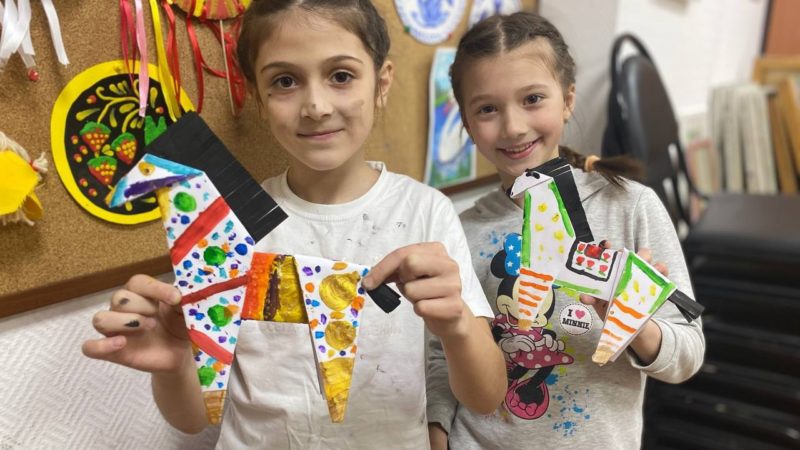 В Тучково прошел мастер-класс «Расписная лошадка: оригами»