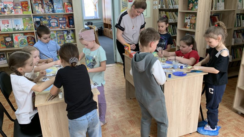 Никольские ребята изготовили открытки «Весна Победы»