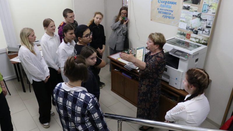Воспитанники «Созвездия» ознакомились с работой Рузского архива