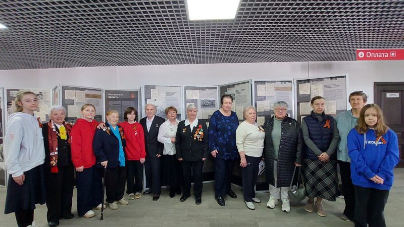 Ружане продолжают знакомиться с уникальными архивными документами