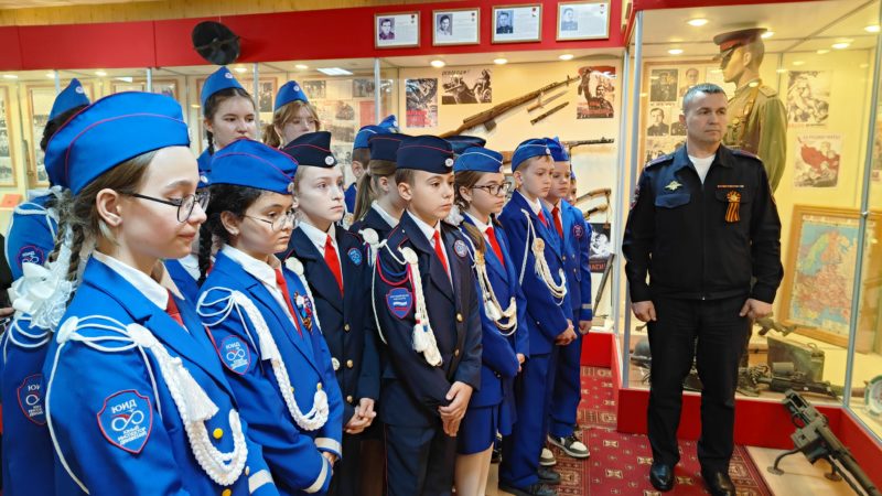 Юные инспекторы движения посетили музей истории Рузской милиции