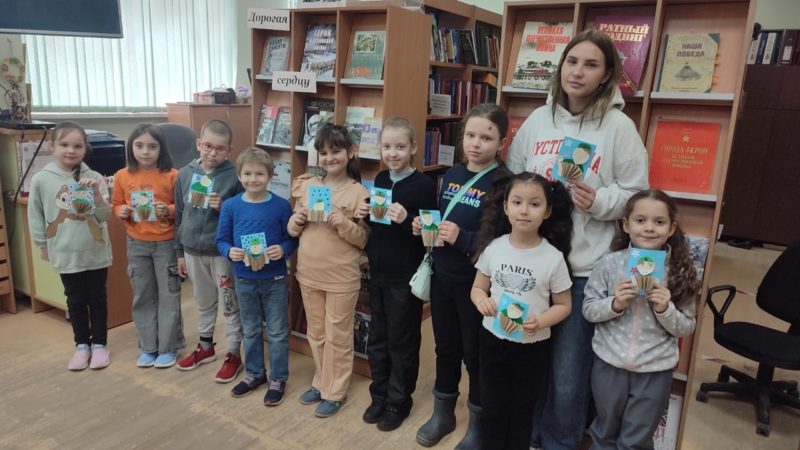 Юные тучковцы мастерили поделки ко Дню Победы