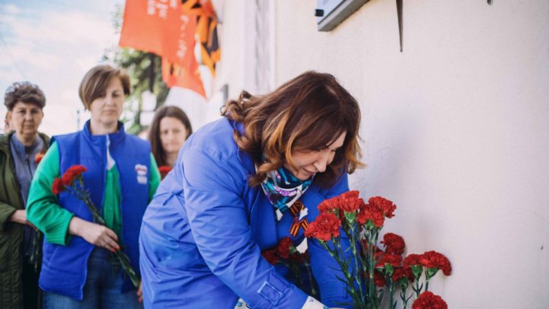 Возложения, акции, авто- и мотопробеги: партийный актив «Единой России» проводит мероприятия в День 80-летия Победы