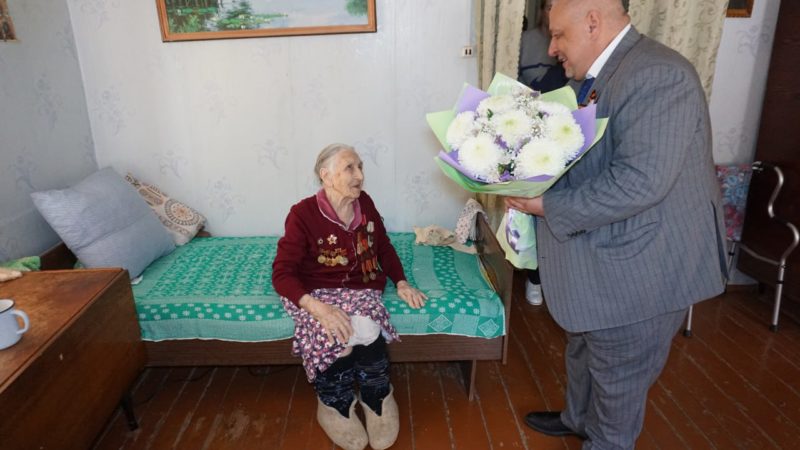 Глава Рузского округа и депутат Мособолдумы в канун Дня Победы навестили ветеранов Екатерину Чернявскую и Марию Клепикову