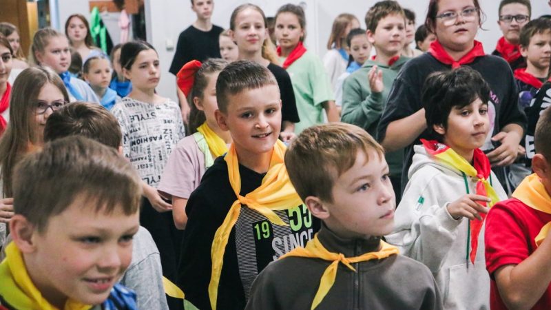 Подходит к завершению первая смена в детском лагере «Каникулы в Молодежке»