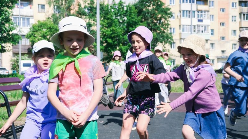 Летний клуб «Каникулы в Молодежке» начал работу