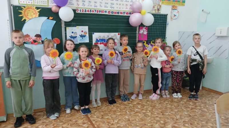 Юным орешковцам – о русском языке в игровой форме