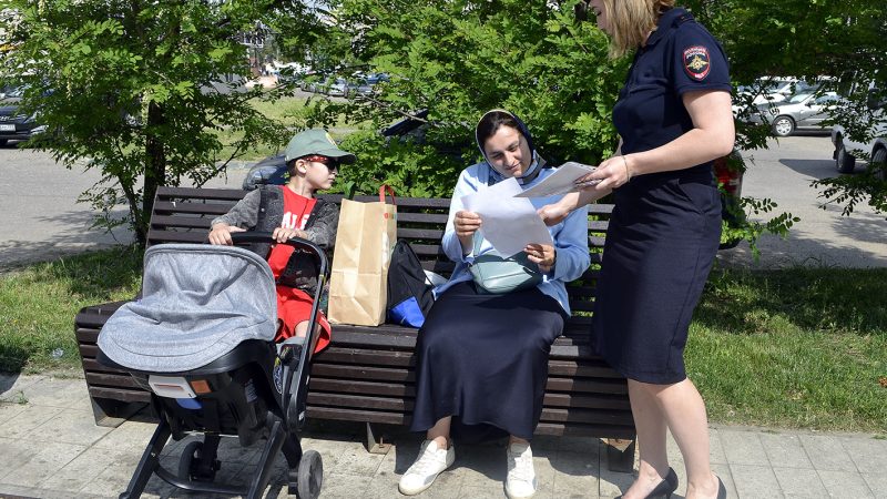 Ружанам напомнили об опасности открытых окон для детей