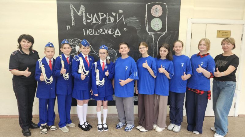 Юные сытьковчане весело повторили правила дорожной безопасности  