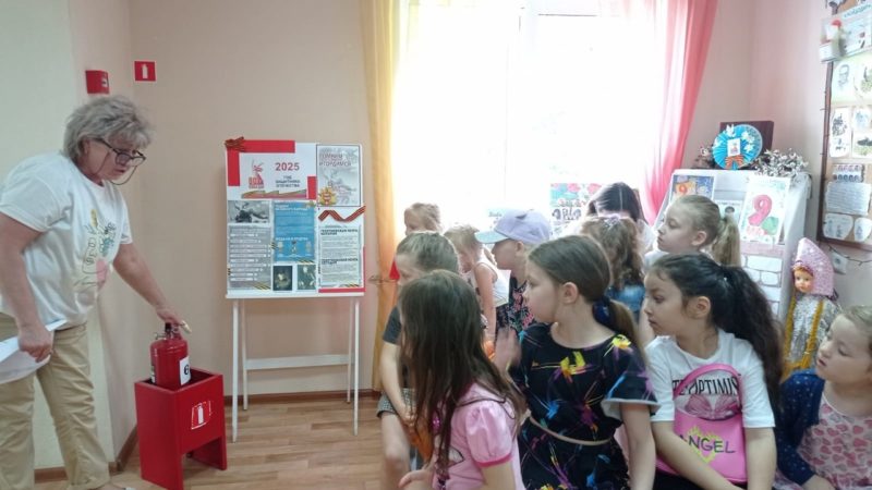 В тучковском клубе «А почему?» вспоминали правила пожарной безопасности