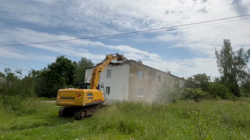 В Рузском округе проводится комплекс мероприятий по демонтажу четырех аварийных зданий