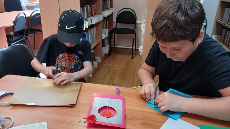 Юным орешковцам рассказали о Петре и Февронии