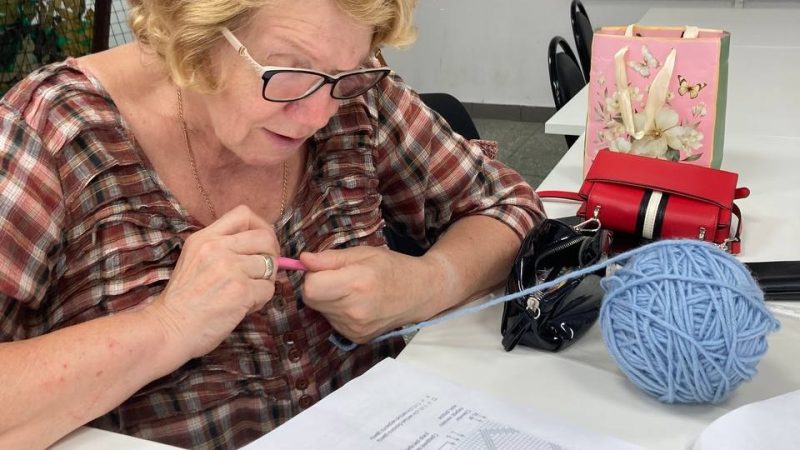 Тучковских пенсионеров приглашают на занятия по вязанию