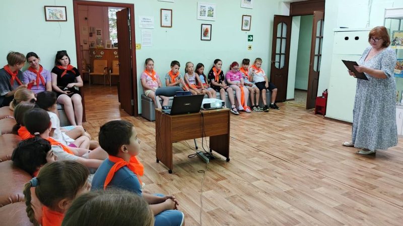 Ребятам из клуба «Каникулы в Молодежке» некогда скучать