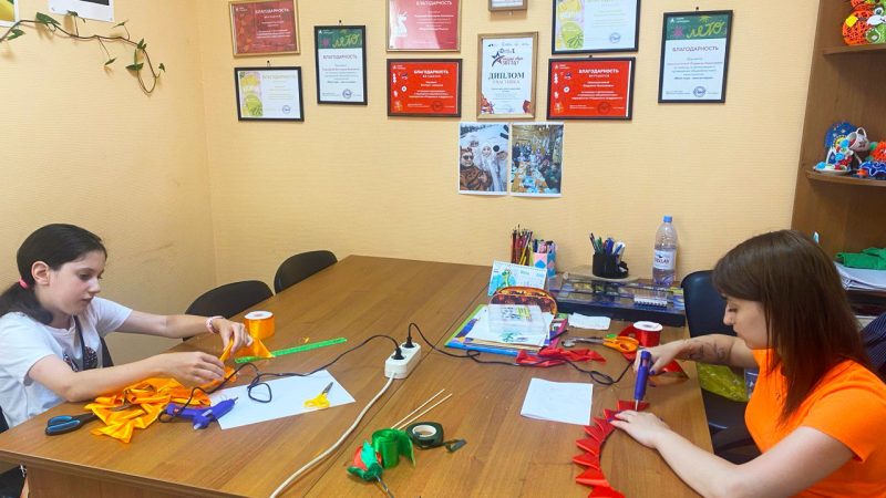 В Горбовском СДК прошел мастер-класс «Розочка»