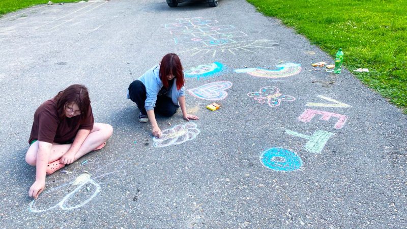 В Горбово состоялся конкурс «Мы рисуем мелом»