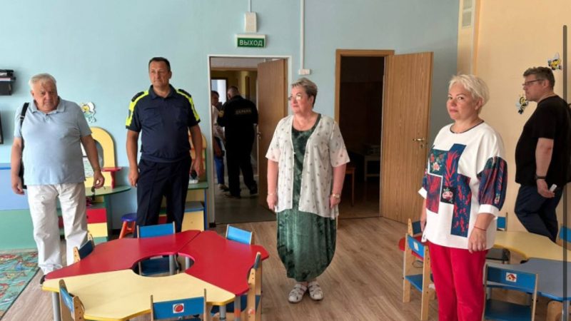 Единороссы проверили состояние Сытьковского детского сада