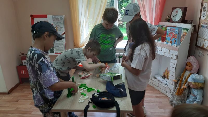 Тучковские ребята развивают личностные качества в библиотеке  