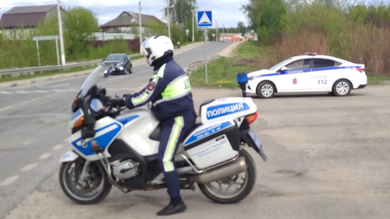 Сотрудники рузской Госавтоинспекции призывают водителей и пешеходов быть взаимовежливыми