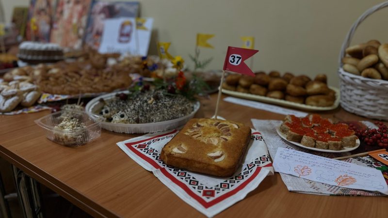 Артисты ЦКиИ Тучково выступили на празднике урожая в Дорохово