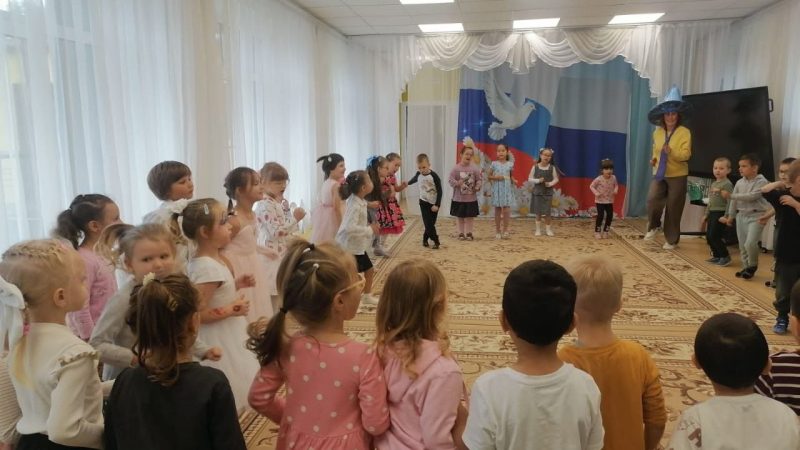 Праздник знаний в подготовительных группах Гимназии №1