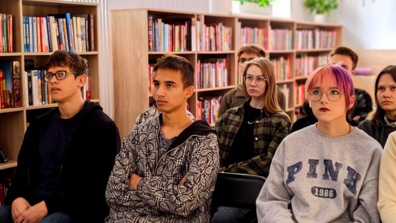 С Рузскими старшеклассниками поговорили о творчестве писателя Сергея Смирнова