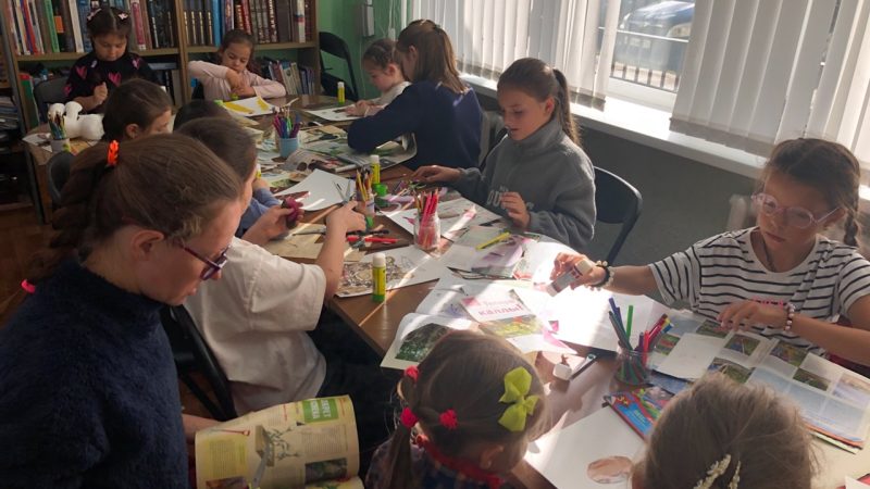 Юные тучковцы осваивали журнальный коллаж