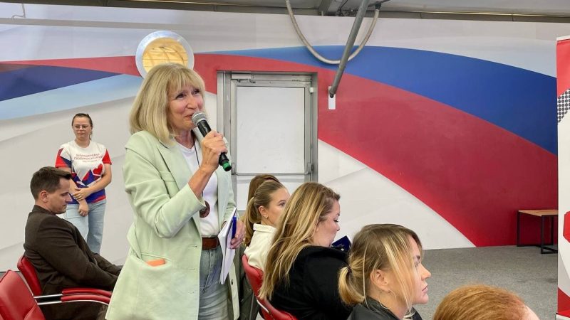 Татьяна Лысенко посетила региональный форум, посвящённый добровольчеству