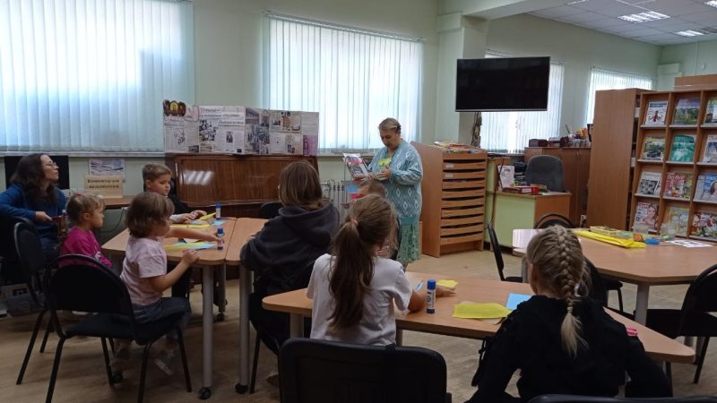 Тучковские ребята продлевали летнее настроение с помощью мастер-класса